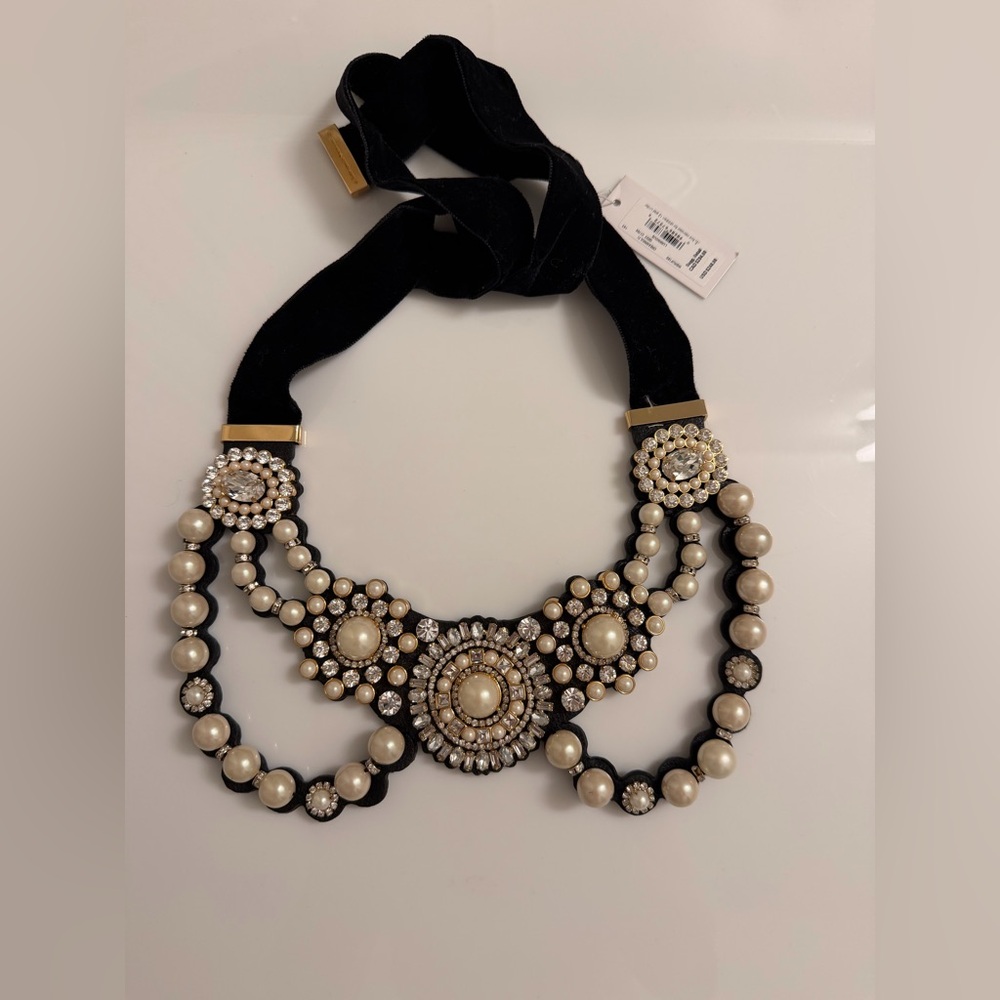 Kate Spade Black and Cream Pearl Necklace